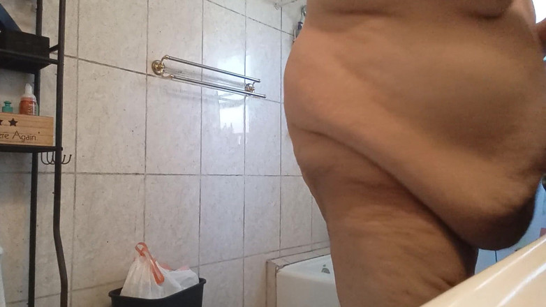 Chubbytits16: Giocando con le mie tette enormi