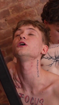Southernstrokes Inked Bottom Raw martelado por Hung Lover