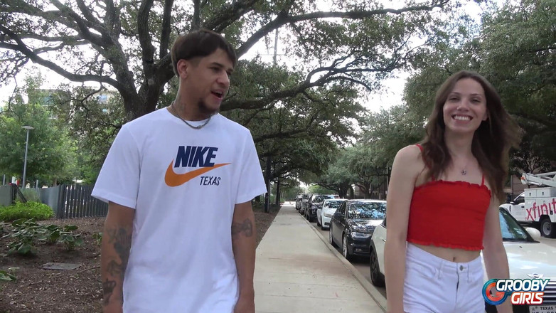 Grooby Girls: Groobygirls Bareback Only for Belle Adams