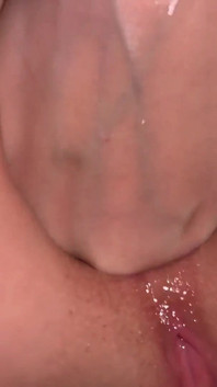 Fisting anal à la première personne