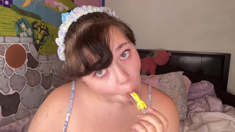 DollBabyLynn: Keinginan raksasa! Cewek nakal ini dientot habis-habisan di tabung tes