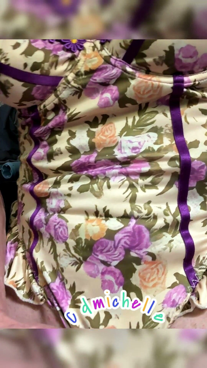 Cd Michelle lingerie: Transvestiert Michelle Tanzt Herum Und Hat Spaß Beim Fantasien Über Ehefrau...