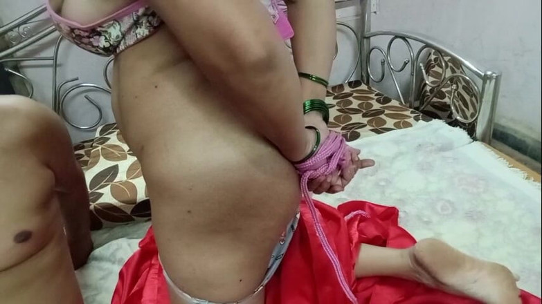 Rangeeli_Mangala: Дези Stepudad связали бхабхи и жестко ее