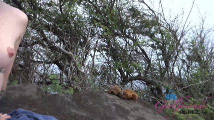 ATK Girlfriends: Vytáhněte ji ven z útesů, abyste se zděsila