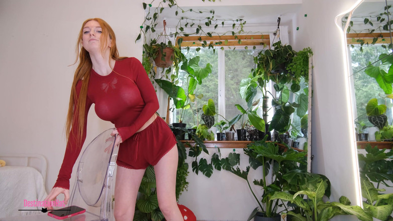 Destination Kat: Większe piersi Życzenie