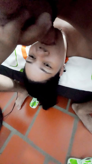 Valkyrie and Luigy Couple: गले में गहरे लंड और जोरदार चेहरा चुदाई