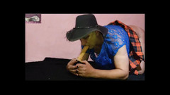 Casal Gresopio Male: Jose Castell Preto Brinca com sapatos 1