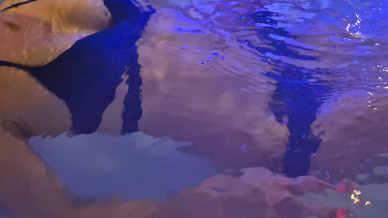 chodasse13: Jacuzzi Session