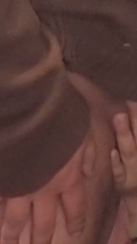 สาววิทยาลัยชอบเย็ดเมื่อฉันดึงกระโปรงเธอลง