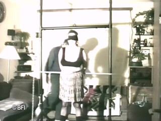 Slave Seks: Blindfolded chick dominated hard from her punisher