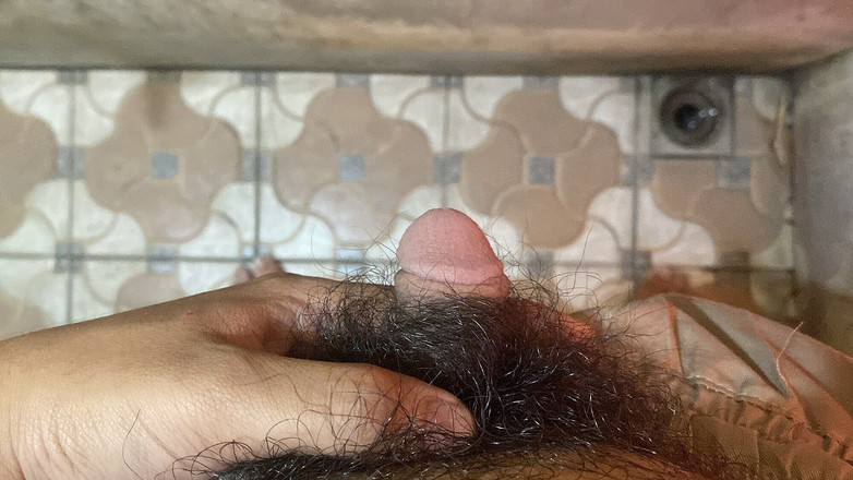 Jackson World: Eu estava me masturbando no banheiro do meu ex