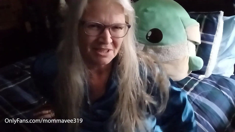 Momma Vee: Mommavee - Come Fuck Your Stepmom!