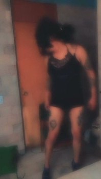 Lingerie noire et talons