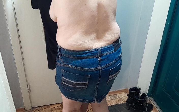 Lesbian-candys: Je me masturbe devant le sexe de mes copines lesbiennes