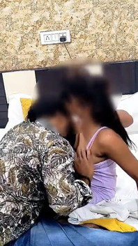 第-1部分 新婚印度夫妇蜜月性爱视频