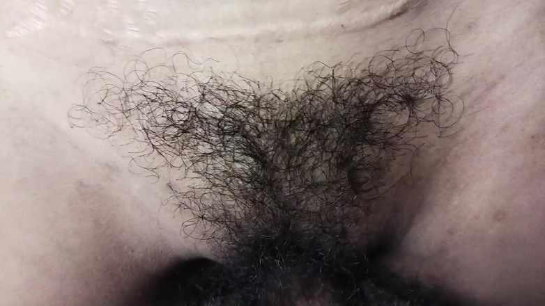 Lovely hairy pussy: Šukání špinavé chlupaté a mokré kundy