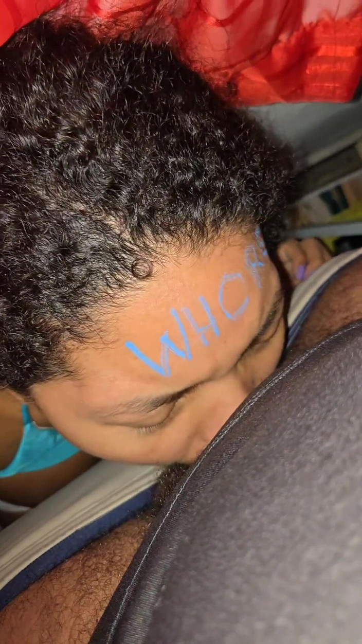 Pietro Montoya: Usando-o como um mictório humano o dia todo em janeiro...