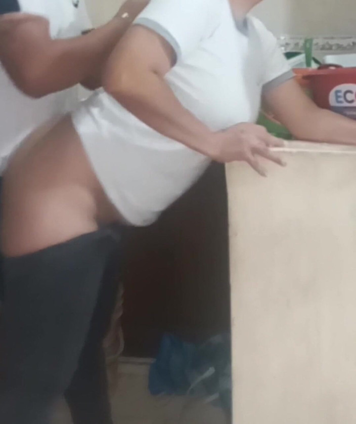 Eatrella j: Maid Fucking and Sucking When She Washes Dirty Dishes
