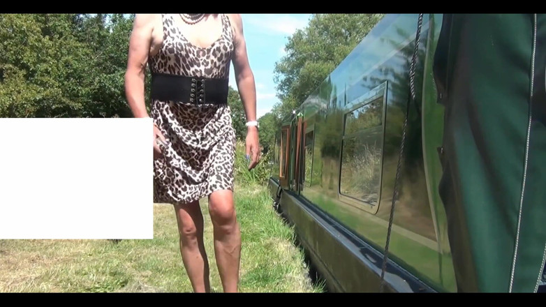 Mature Tina TV: Outdoor