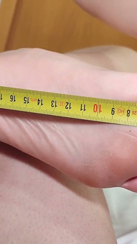 Foot Fetish Measuring My Dirty Feet