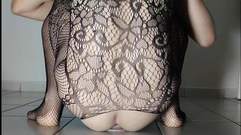 Ladysilvas: Ladysilva si siede il suo culo caldo sul dildo si...