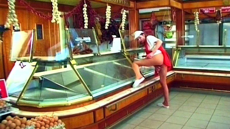 NAUGHTYPOLSKA: Curvă de piață umplutură cârnați adânc în pizdă pulsând