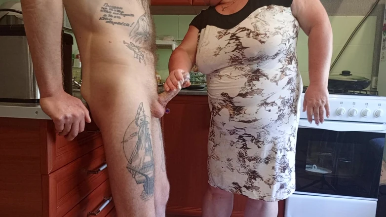 Zona901: My Mother-in-law Saw My Cock and Began to Milk It...