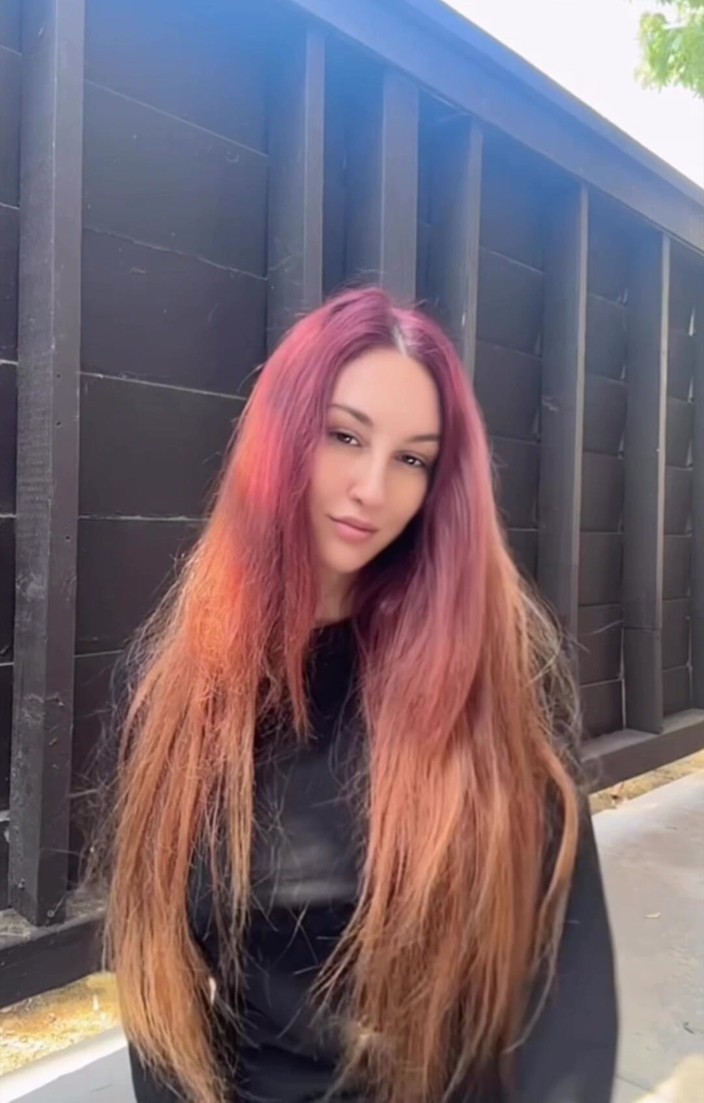Artemisia Love: MILF Itali bertetek besar Artemisia suka fetish rambut panjang di...