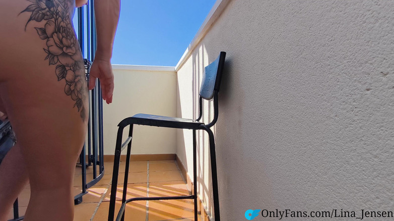 Playwithus: 我只是不寒而栗，当邻居决定我需要洗澡。我做到了！