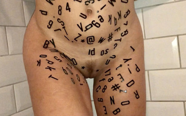 Triple AAA: Sexy blonďatá MILFka je čistá - domácí zábava v koupelně, část druhá - nesestříhané...