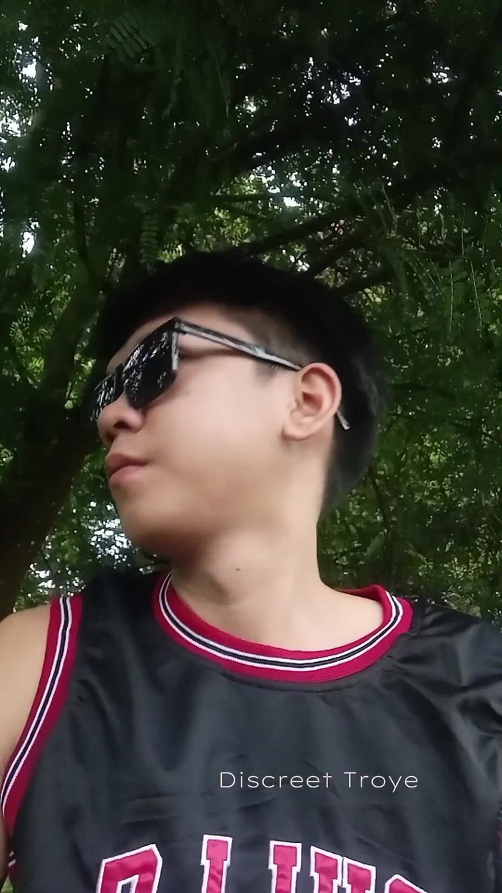 Troye_AsianPinoy: Pinoy Jogador de Basquete com Pau Grande Da Veia. Masturbação...