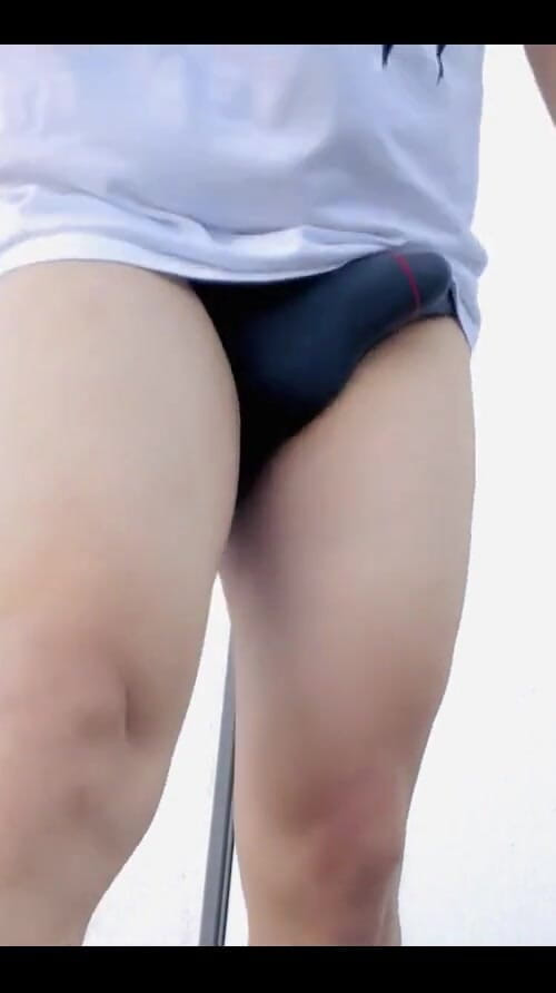 UnderXiaoQiang: Working Out in the Morning