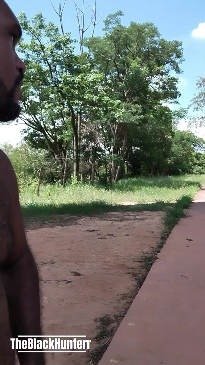 TheBlacKHunterr: Mijando Na Rua E Ficando Nu