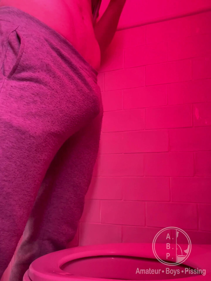AmateurBoysPissing: Amateur Sports Boy Caught Peeing