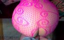 Project fun diary: Сексуальная дама в розовых чулках-сеточках и высоких каблуках используется для подпрыгивающего секса с кримпаем в конце
