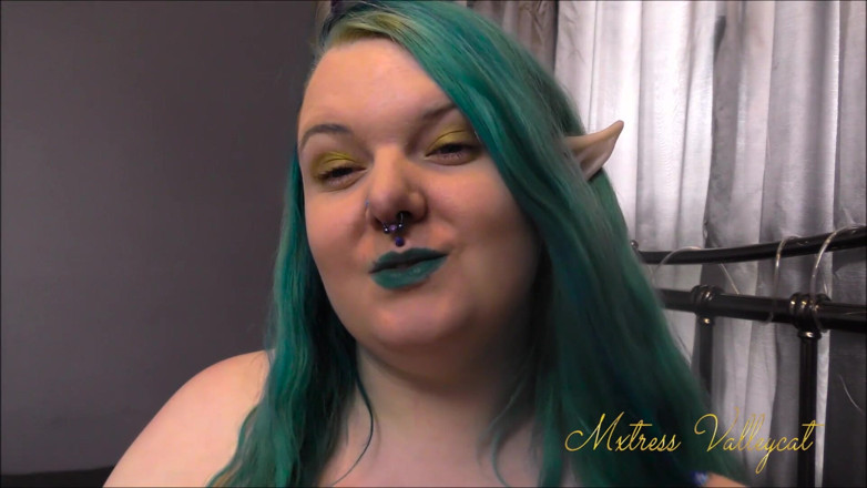 Mxtress Valleycat: Elf ear exploration