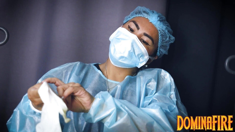 DominaFireOfficial: Зондування пальцем медсестрою-садистом домінафайр