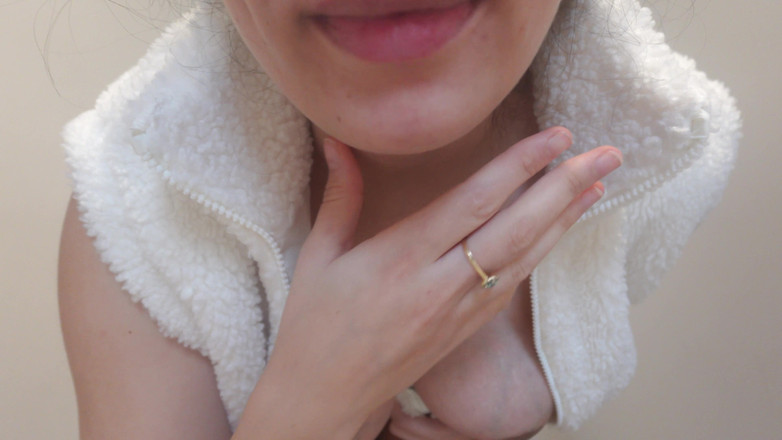 AmayaMori: Adik tiri indiaku yang lagi hamil pakai sarung tangan medis...