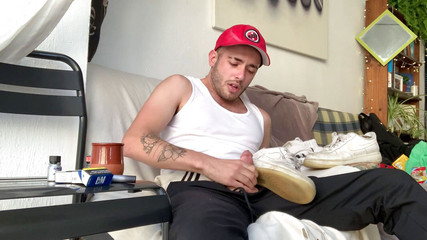 Ridley Dovarez | Gaysight: 欢迎大卫卢卡！让自己感到舒适并敲打鸡巴