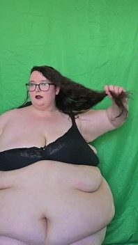 Sexy diosa culona se desnuda y sacude