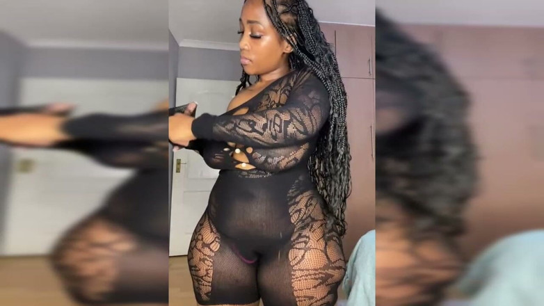 Legendary Booty Overdose: BBW Squirts Masturbating &amp; Stripteasing