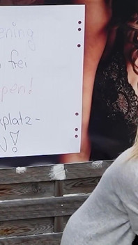 Twee Duitse teven Mia Adler en Lia Amalia halen een vreemde op voor geen condoom neukpartij