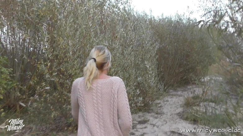 Miley Weasel: Süßes blondes schätzchen von fremden in den arsch gefickt !!
