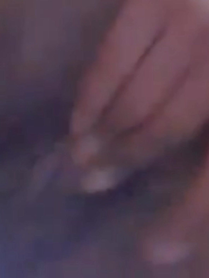 Barqueen: Masturbati1ng