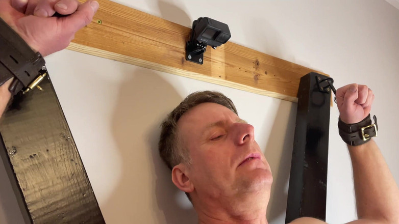 The Izars: CBT sodomizza e stima