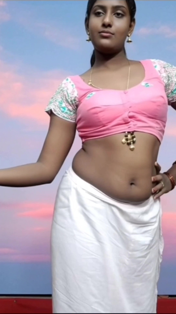 RenuRaj: L’apparence sexy exotique de Renu, première fois et taquinage séduisant -...