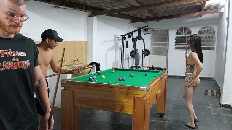 Carmona's films: I Play Bi in Pool
