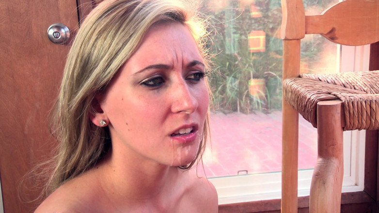 Hefburg: 18 yaşındaki sıkı bir adamla sikişiyor