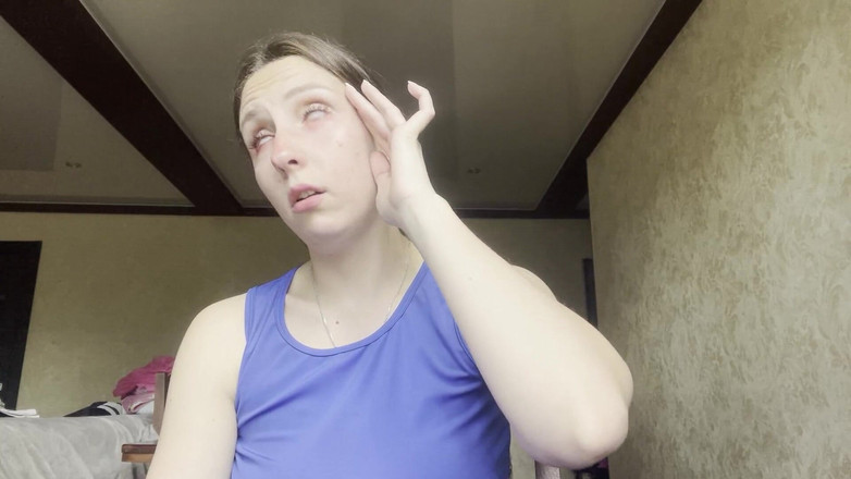 Hottie goddess: Chora kobieta obsesja kaszlu