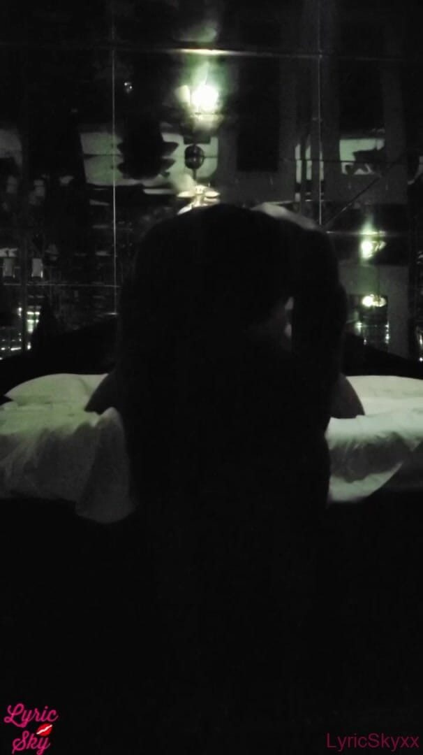 LyricsWay: První rande sex tape zrcadlová místnost Club Fuck Dreads Way &amp;...